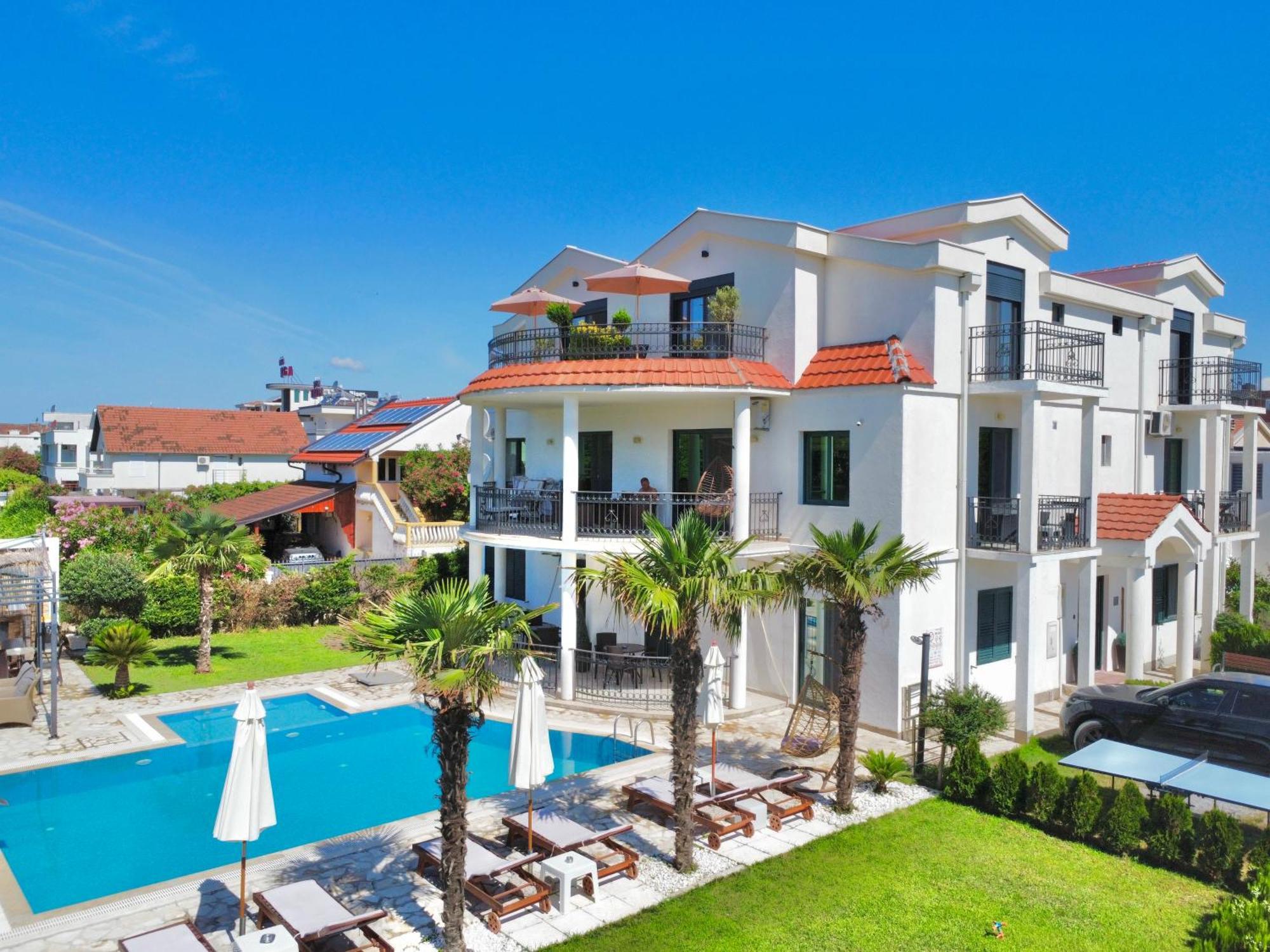 Apartments Lj Ούλτσιν Εξωτερικό φωτογραφία