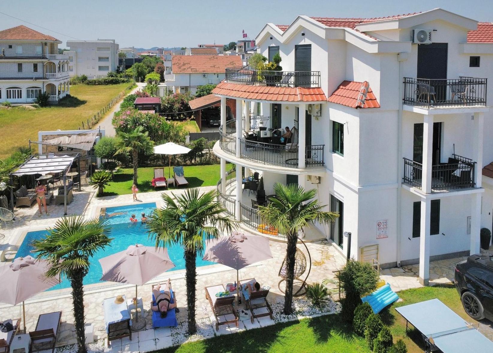 Apartments Lj Ούλτσιν Εξωτερικό φωτογραφία